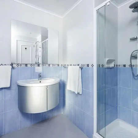 Vale Do Garrao Sleeps 8 Pool Air Con Wifi