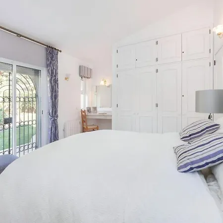 Vale Do Garrao Sleeps 8 Pool Air Con Wifi * Vale do Lobo