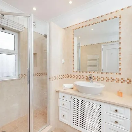 Vale Do Garrao Sleeps 8 Pool Air Con Wifi Villa *